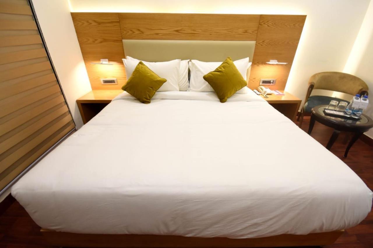 The Moziac Hotel Гвалиор Екстериор снимка